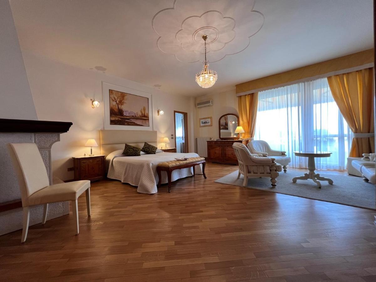 Hotel Conca D'Oro Salò Zewnętrze zdjęcie